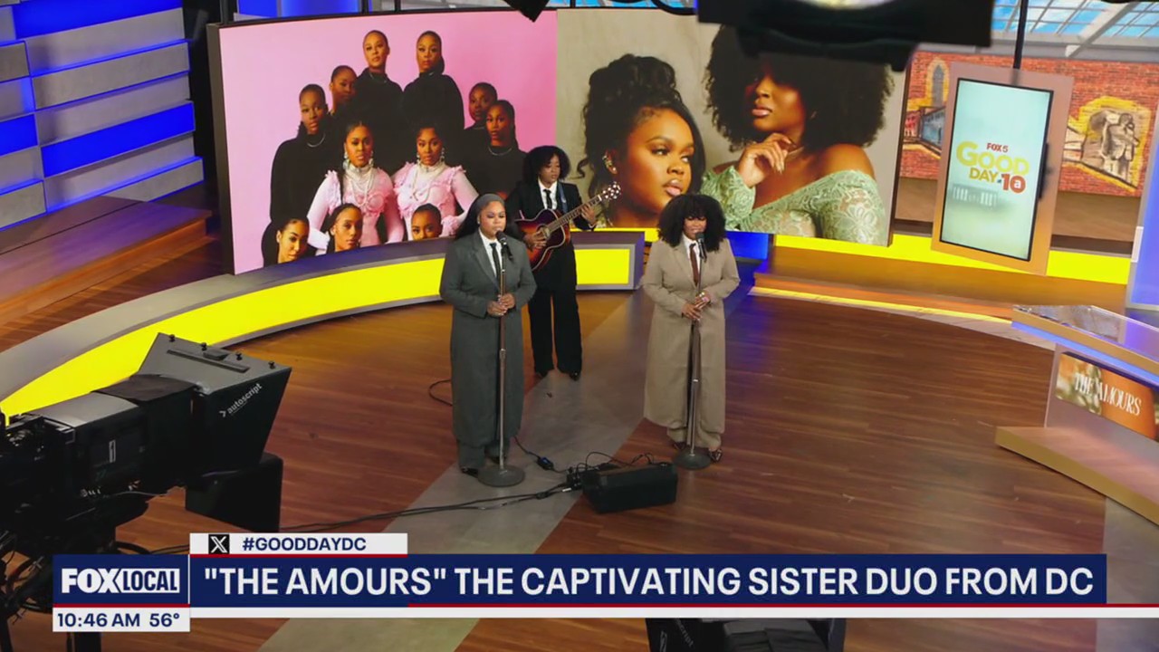 Captivating DC sister duo: The Amours