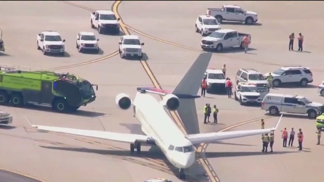 Delta jets collide on tarmac