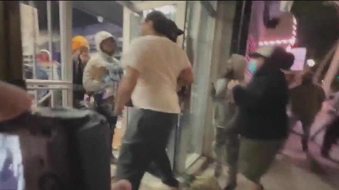 Oakland Police say looting and car fire not connected to peaceful anti-ICE vigil
