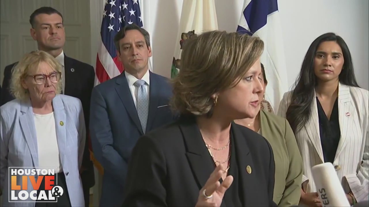 Shooting near Atlanta university, another Wells Fargo scam, Texas Dems in California, and more