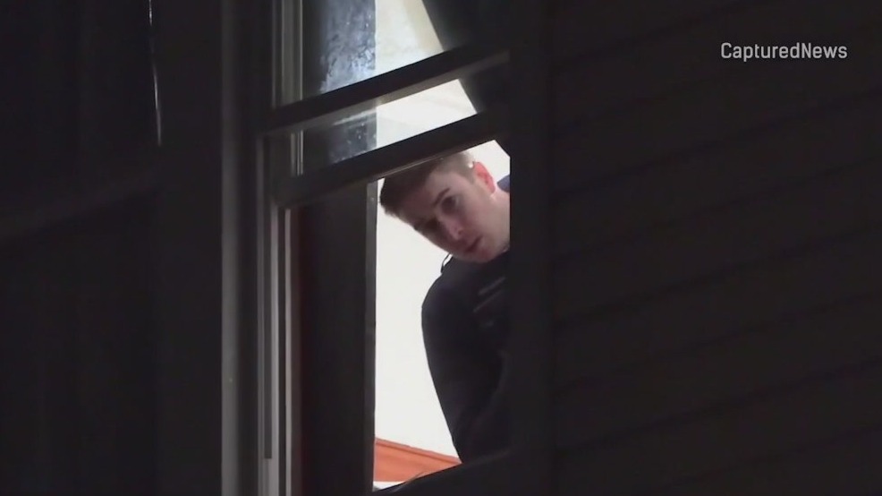 Boy, 5, hurt after falling from 2nd story window in Chicago