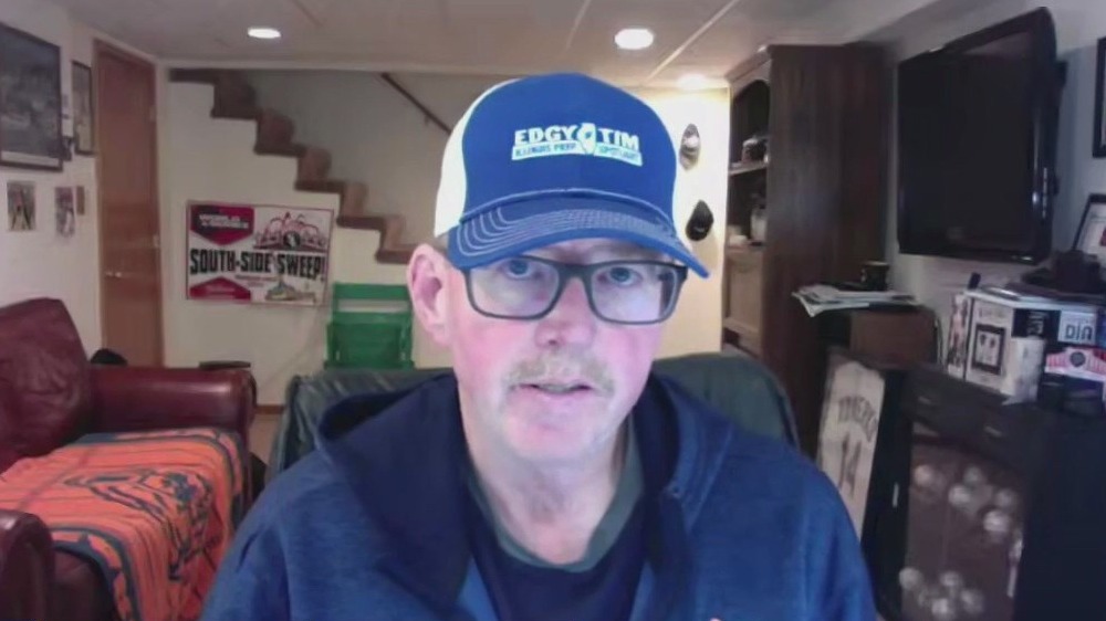 Illinois high school football playoffs kick off with big matchups