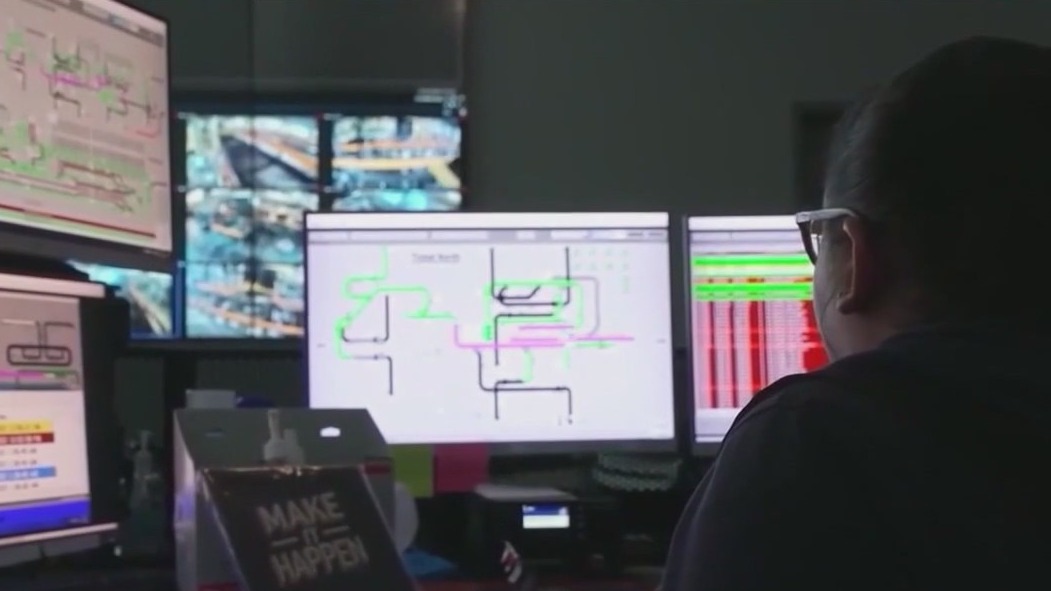 Air travel delays due to lack of air traffic controllers, government shutdowns