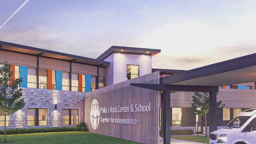 Illinois opens new suburban school for deaf, blind students