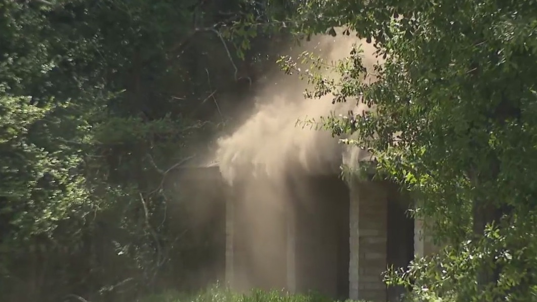 Standoff in Kingwood, latest in Charlie Kirk shooting, and more