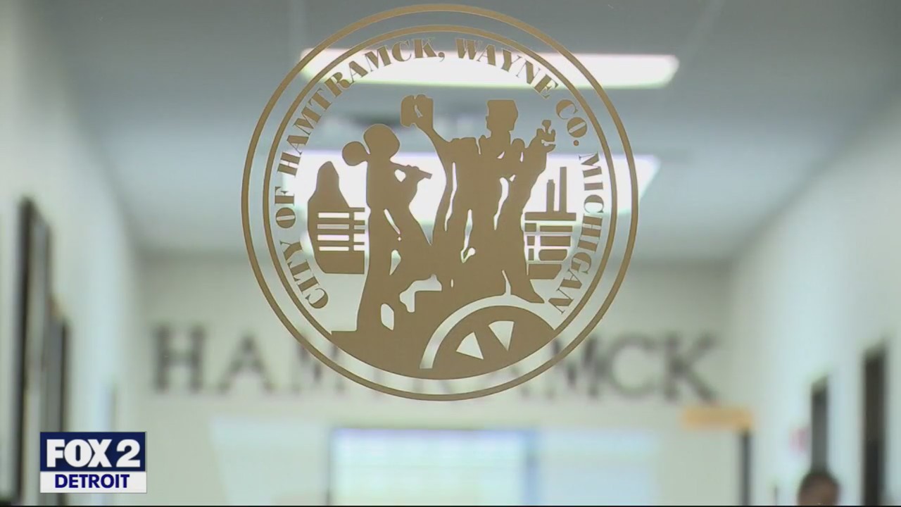 Zaradi nepravilnosti so v Hamtramcku odpustili policijskega načelnika in mestnega upravitelja