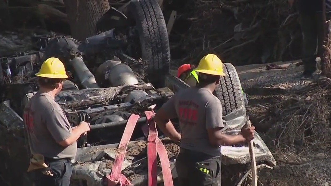 Texas flooding: Volunteers assisting with recovery effort