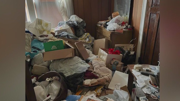 How to Talk to your Parents about Hoarding | ChicagoNOW