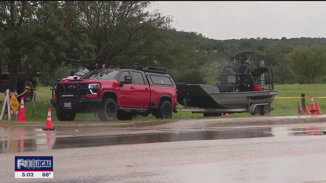 Rain forces pause in search for missing Texas Floods