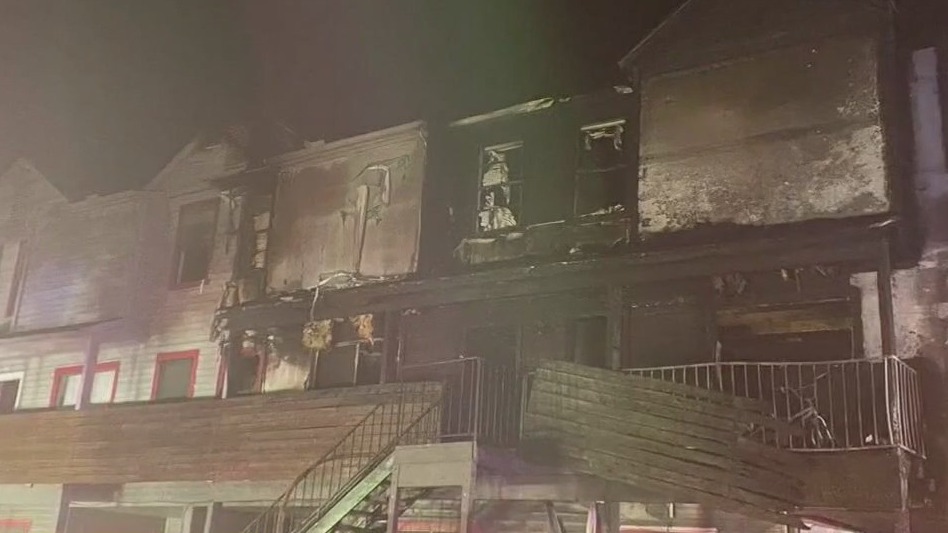 Apartment complex fire in North Austin