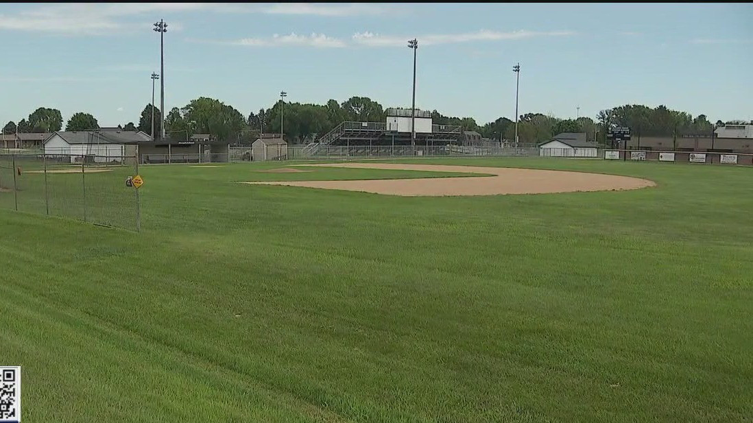 Blooming Prairie baseball foul ball controversy goes viral