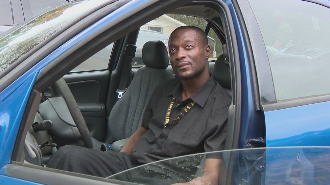 Fairburn vet gifted free car before Veterans Day