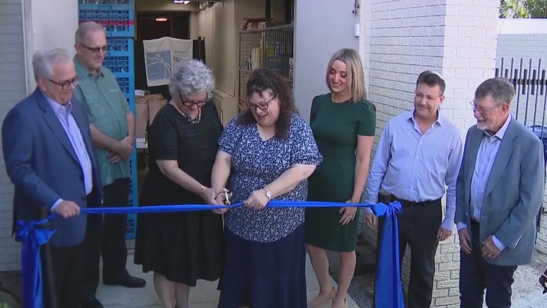 New food bank opens amid shutdown