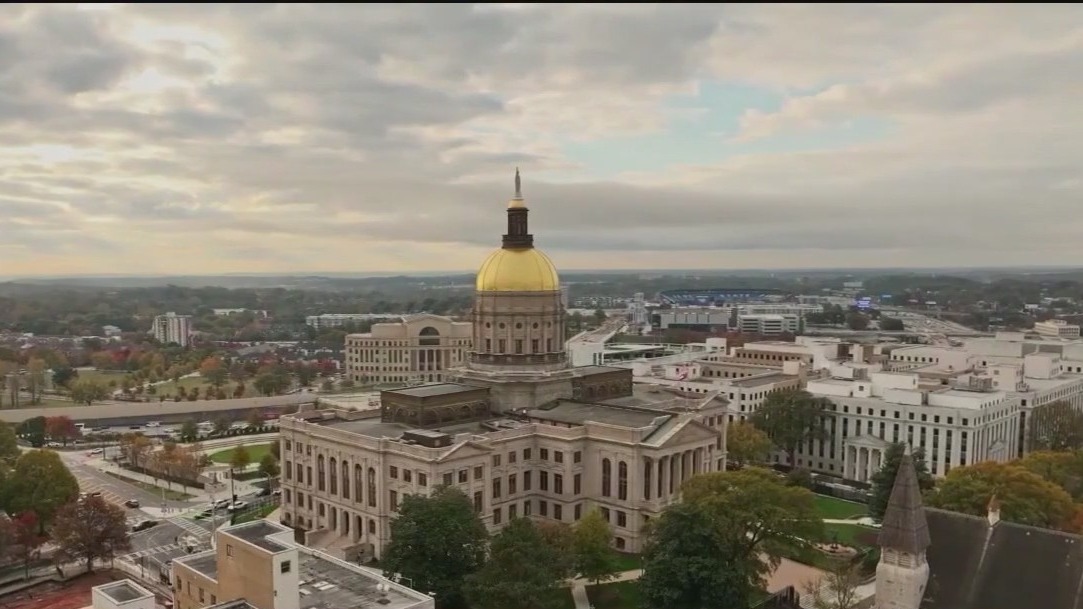 Federal shutdown a month later and no deal in sight