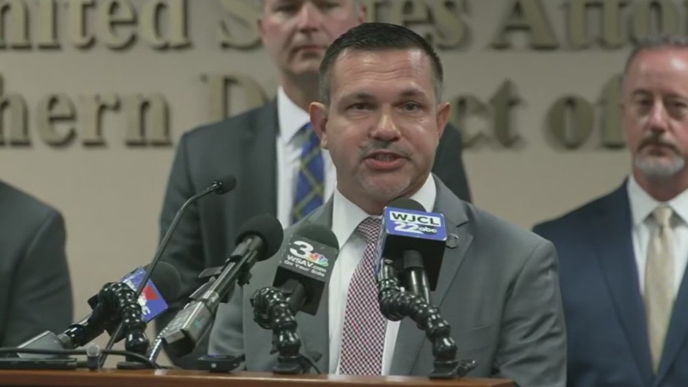 475 possible illegals arrested at plant in SE Georgia