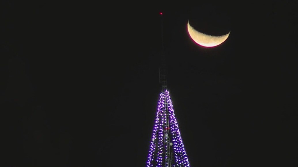 Waning crescent Christmas moon