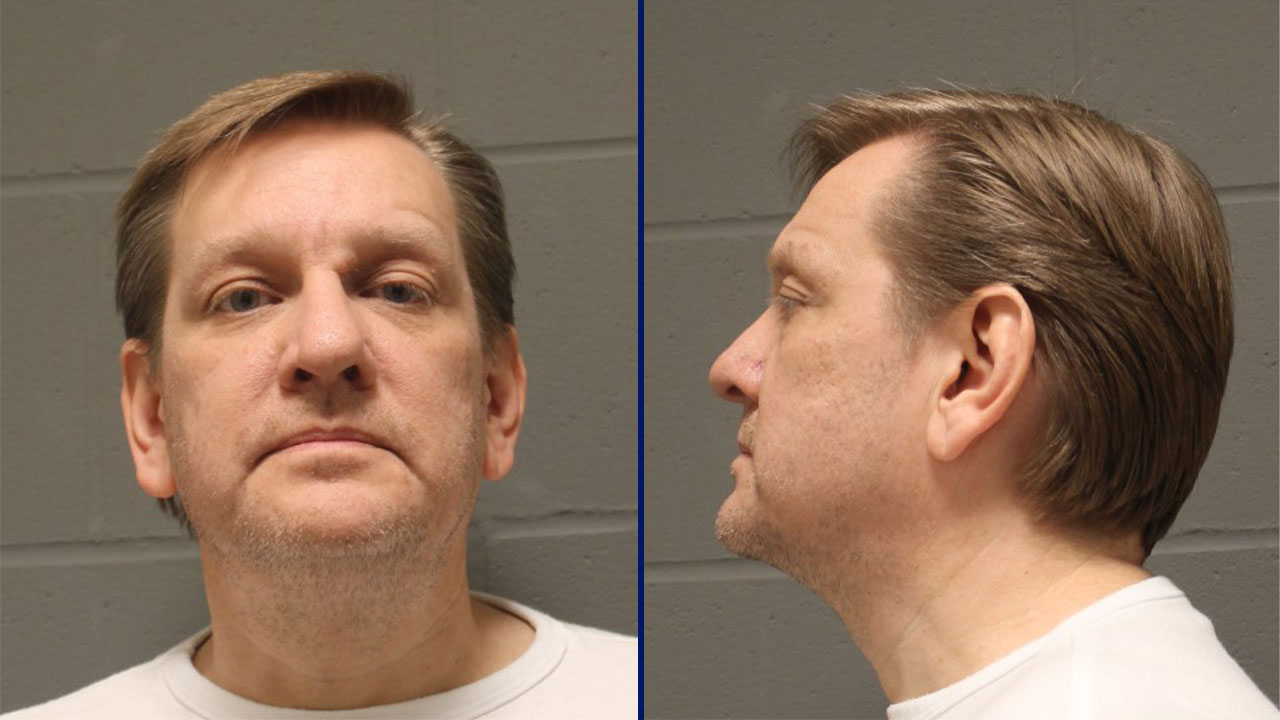Minnesota ax murderer speaks to parole board