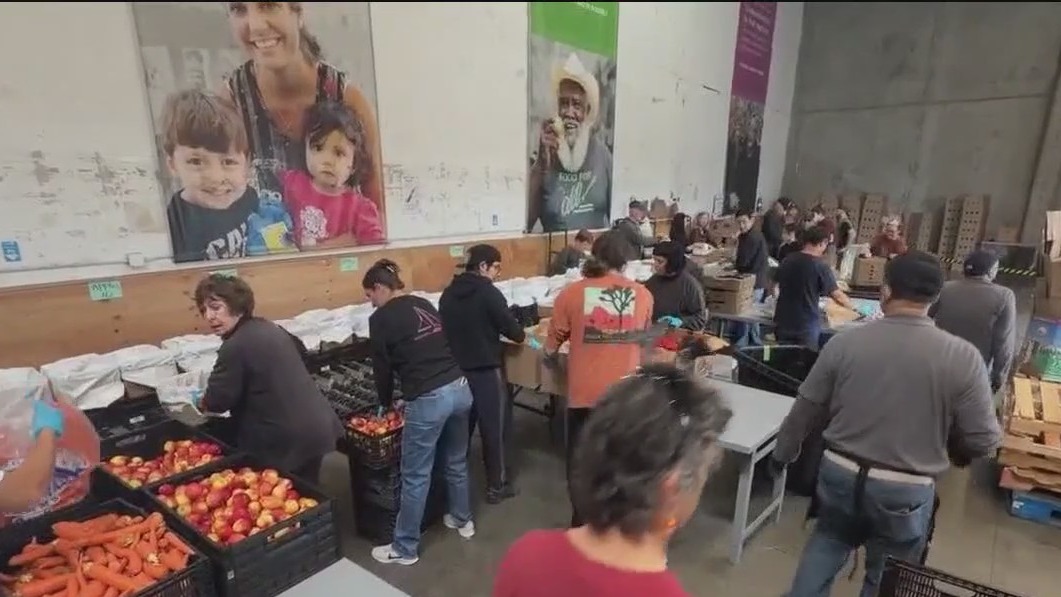 Federal judges order Trump administration to fund SNAP as CalFresh benefits expire