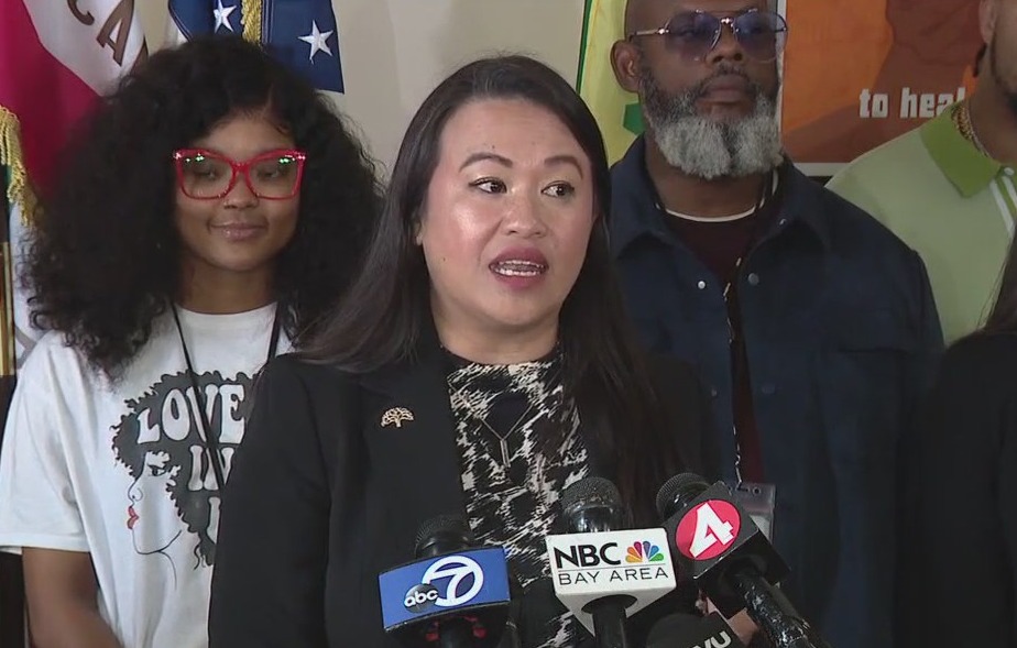 Oakland mayor announces $2M fed grant for gun-violence prevention