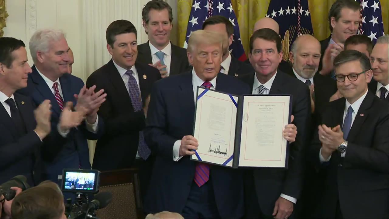 President Donald Trump signs 'GENIUS Act' into law [RAW]