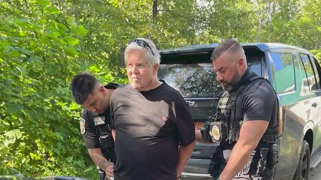 Fugitive in decade-old child sex abuse case back in Florida