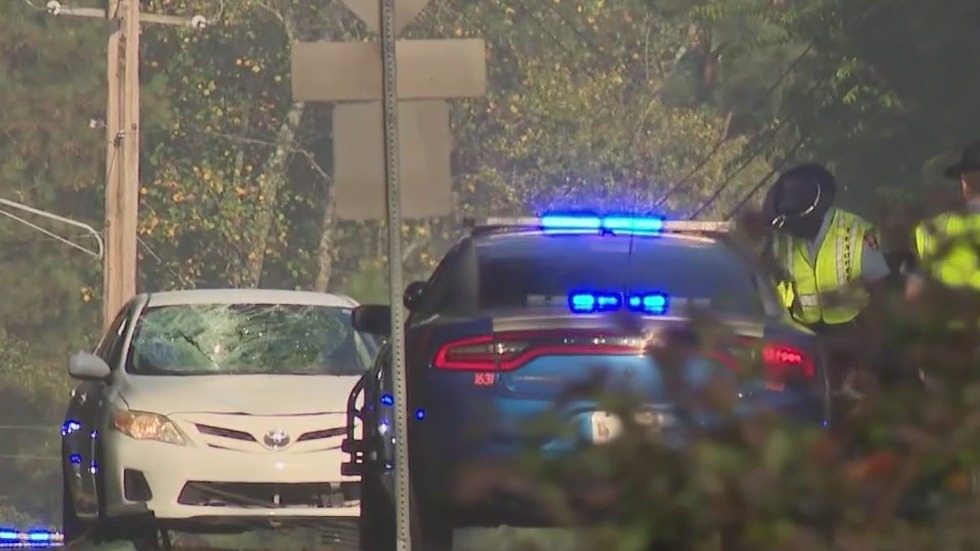 South Fulton police officer seriously injured