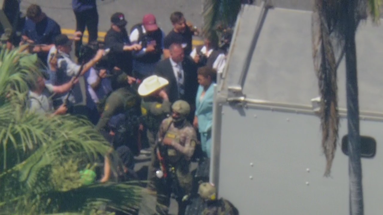 Karen Bass seen at ICE raid in DTLA