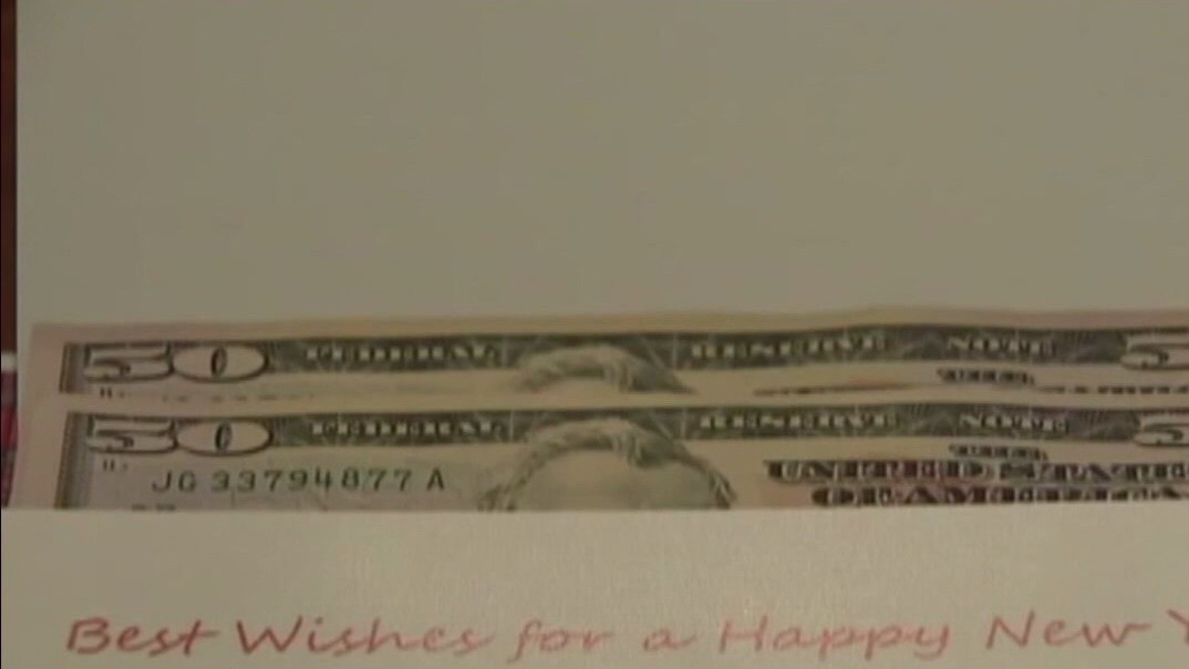 Holiday tipping guide
