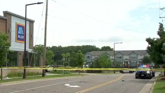 Man killed after gunfire with police at St. Paul grocery store