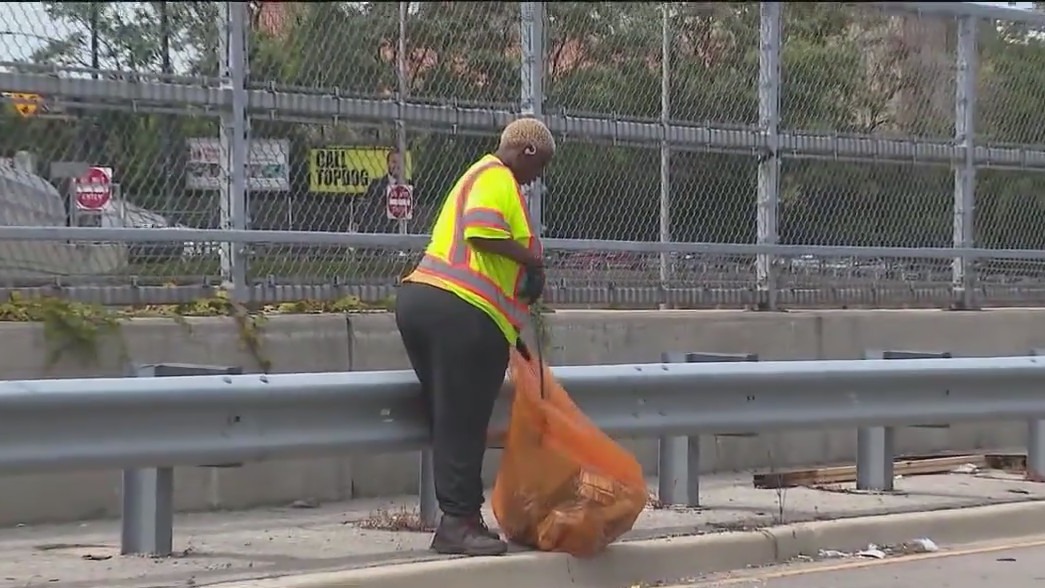 Extensive cleanup underway in Chicago for DNC