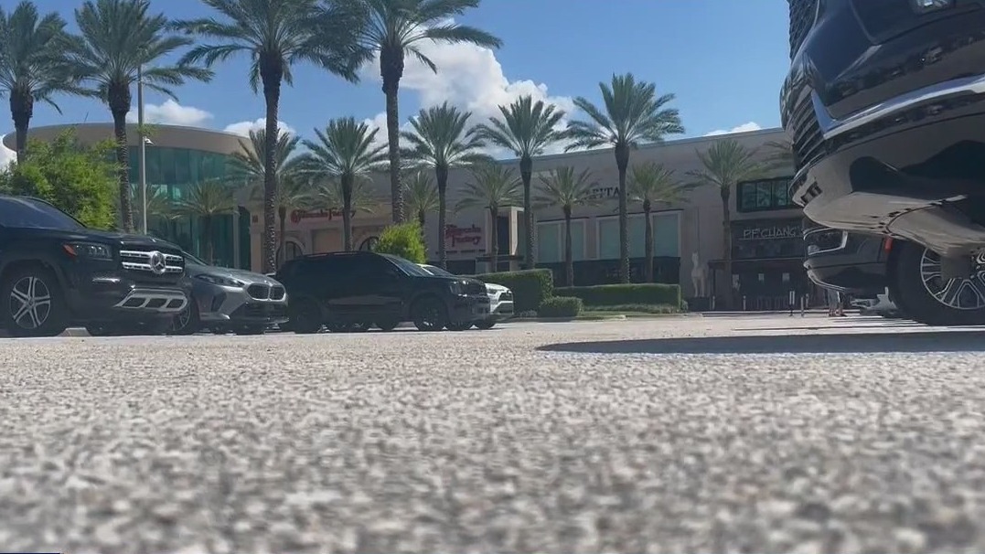 Woman stabbed outside Mall at Millenia