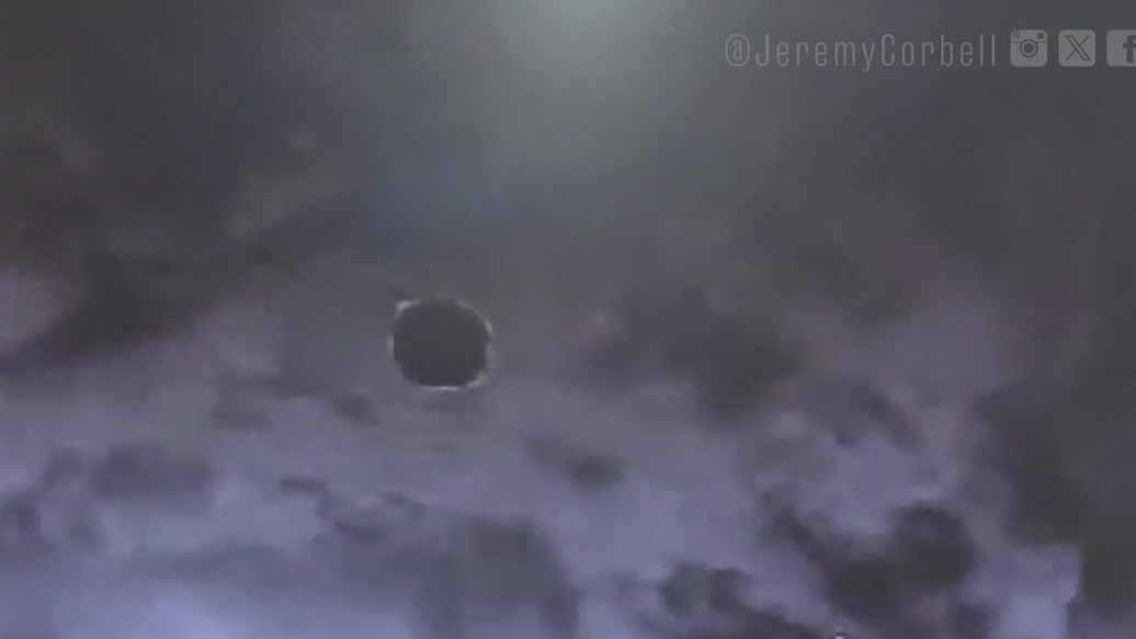 Disc in the Sky: New UAP video tied to military