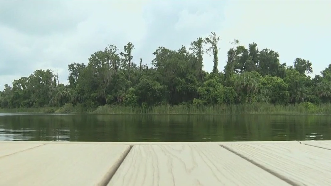 Blue-green algae warning for three Polk County lakes