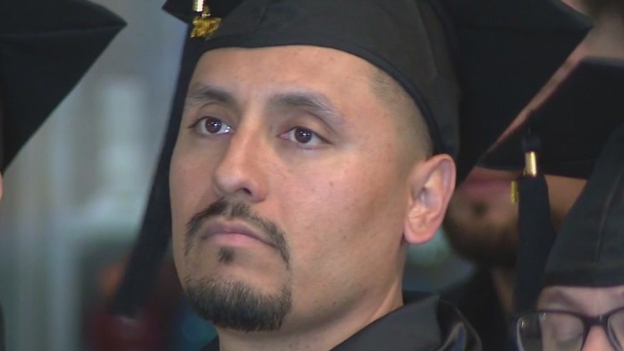 From prison to peer advisor: The story of Edwin Cruz