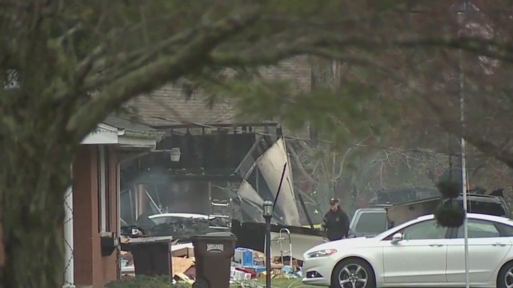 House explodes in Ohio, 2 killed