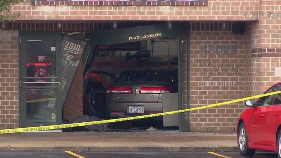 Car slams into Portillo's in Chicago suburbs, injuring 14 people, police say